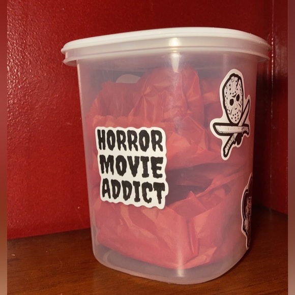 Horror movie themed food storage container - Picture 1 of 3
